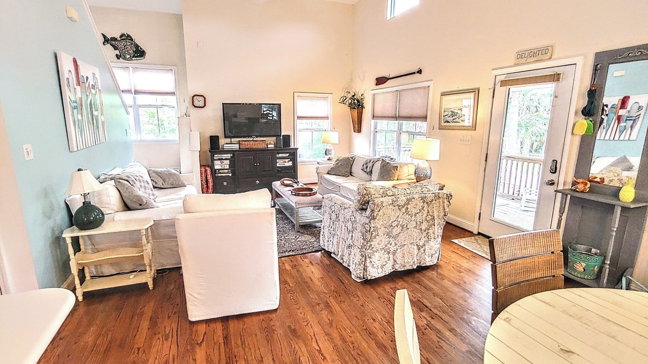 Photo of Bedroom in Savannah Beach