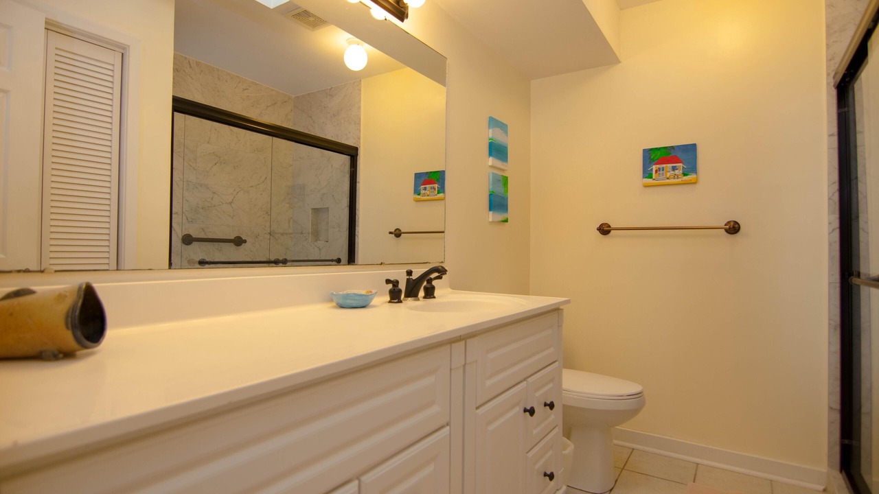 Photo of Bathroom in Oceanmarsh Subdivision