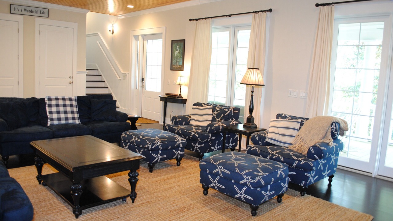 Photo of Livingroom in North Litchfield Beach
