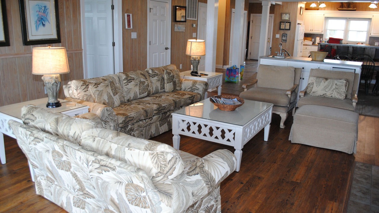 Photo of Livingroom in North Litchfield Beach