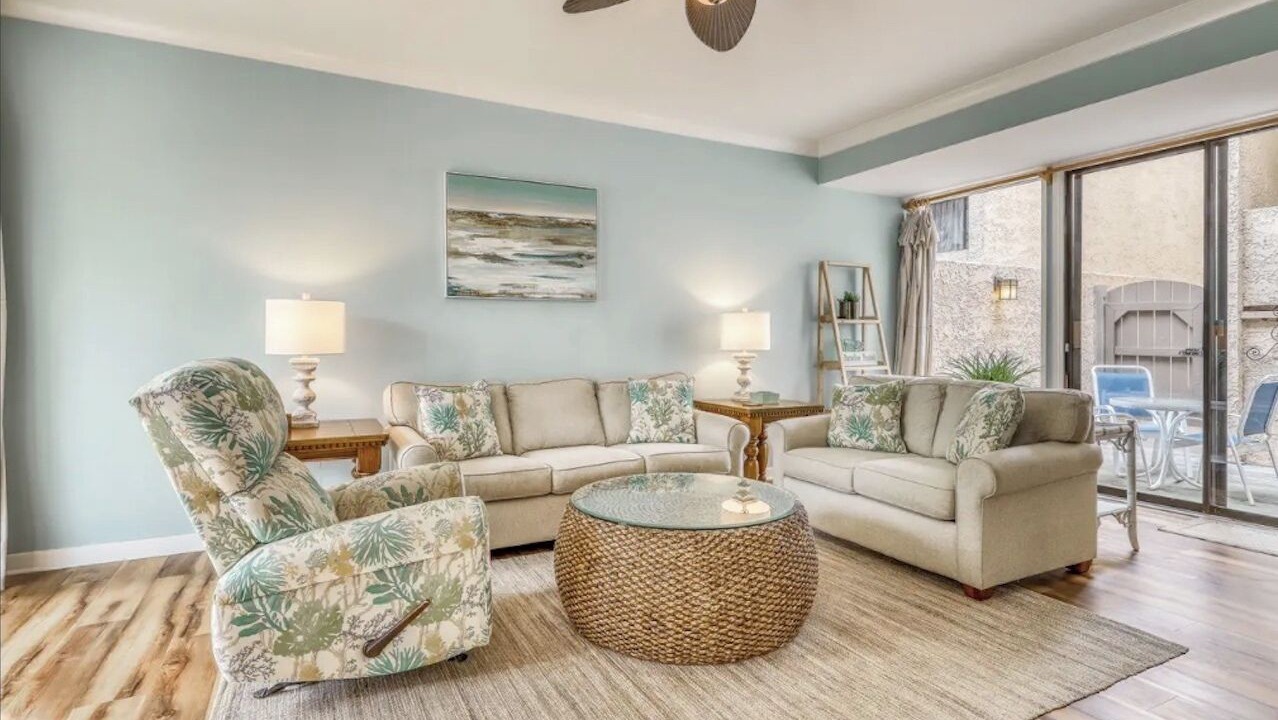 Photo of Livingroom in Harbour Town