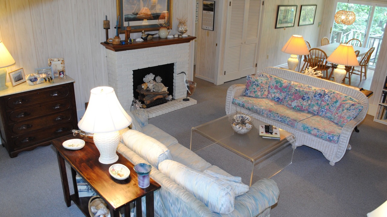 Photo of Livingroom in North Litchfield Beach