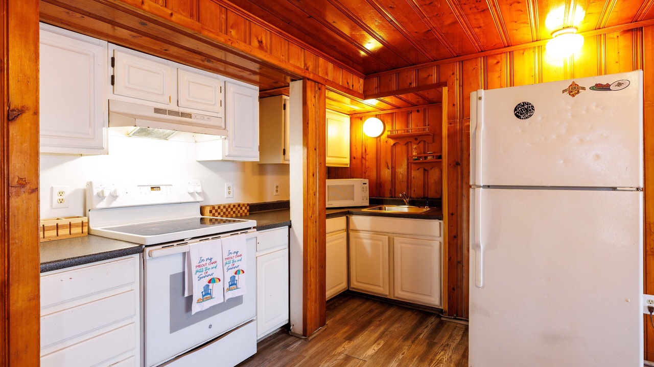Photo of Kitchen in Ocean Drive