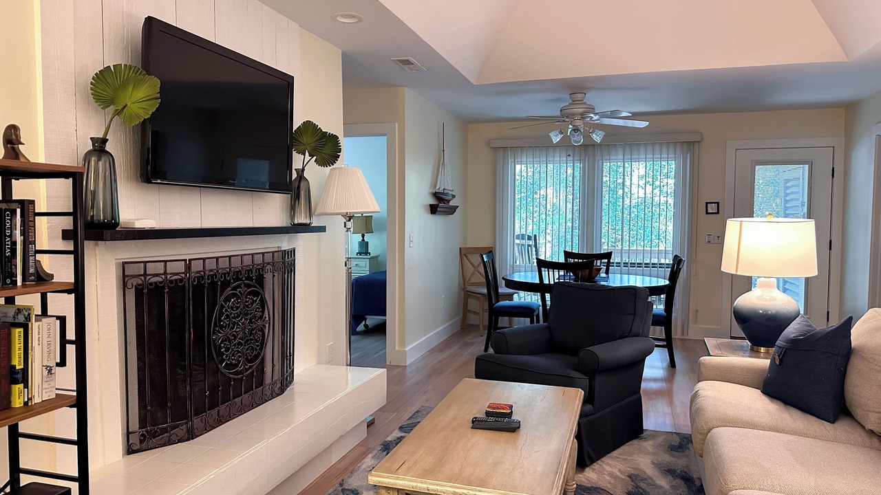 Photo of Livingroom in West Beach