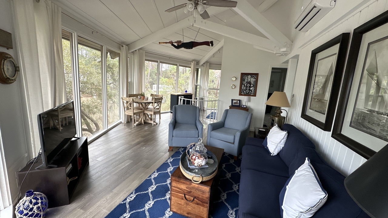Photo of Livingroom in Sea Pines