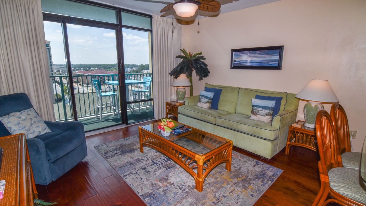 Photo of Livingroom in Ocean Drive