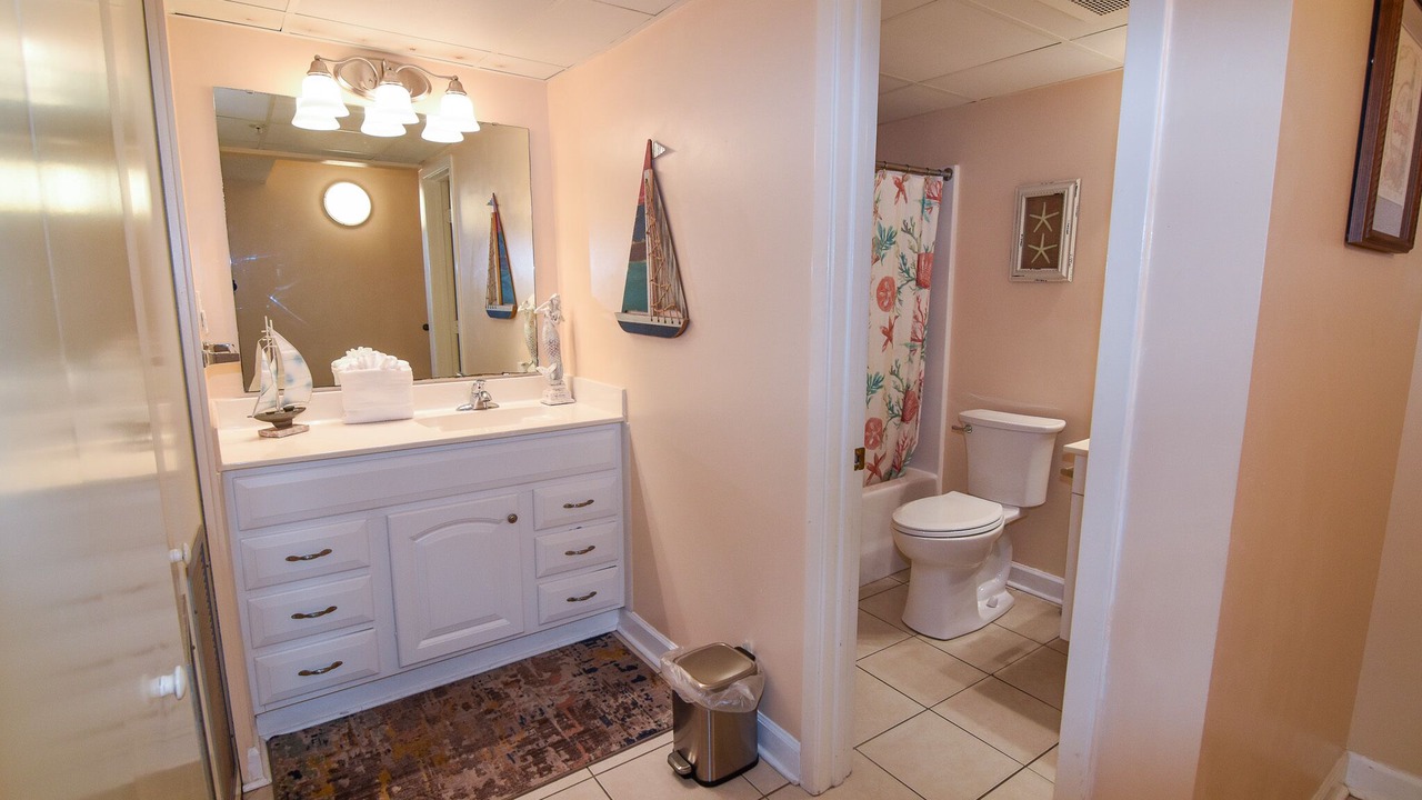 Photo of Bathroom in Ocean Drive
