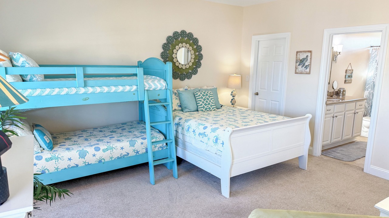 Photo of Bedroom in Cherry Grove Beach