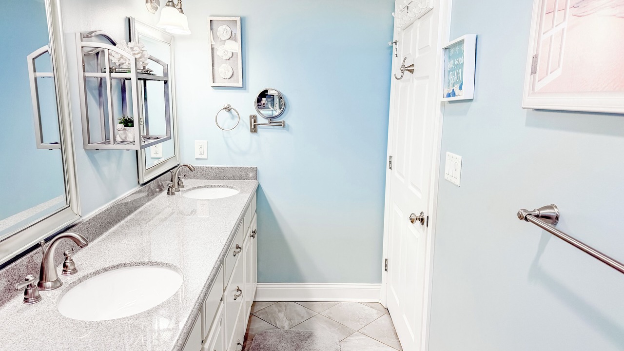 Photo of Bathroom in Cherry Grove Beach