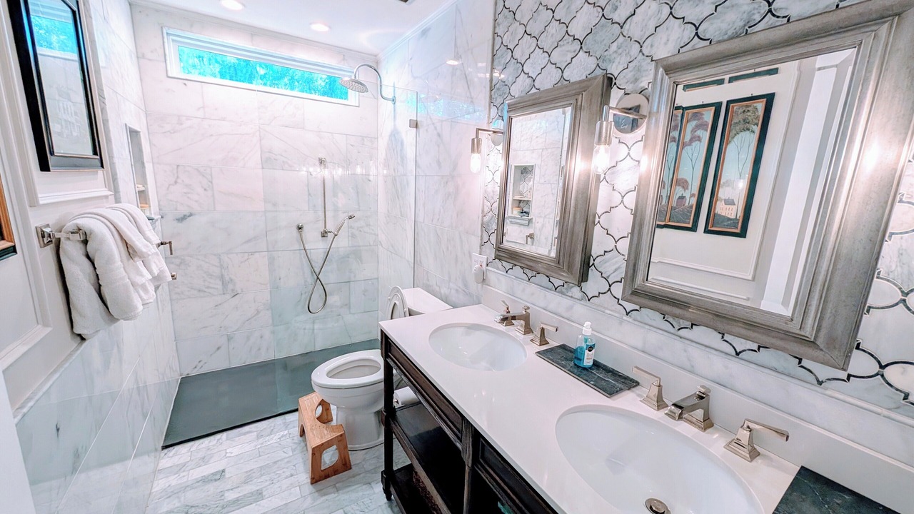 Photo of Bathroom in Hanahan