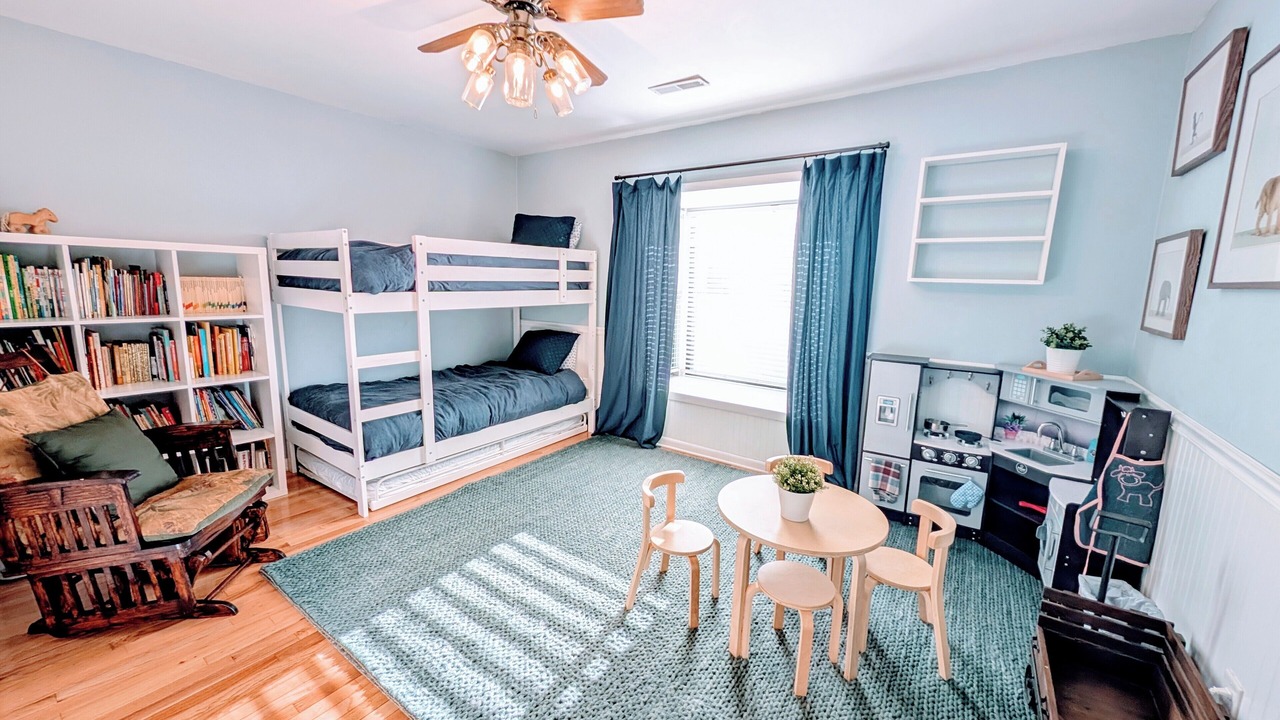 Photo of Bedroom in Hanahan
