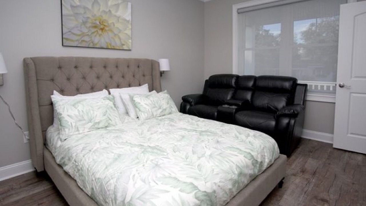 Photo of Bedroom in Crescent Beach