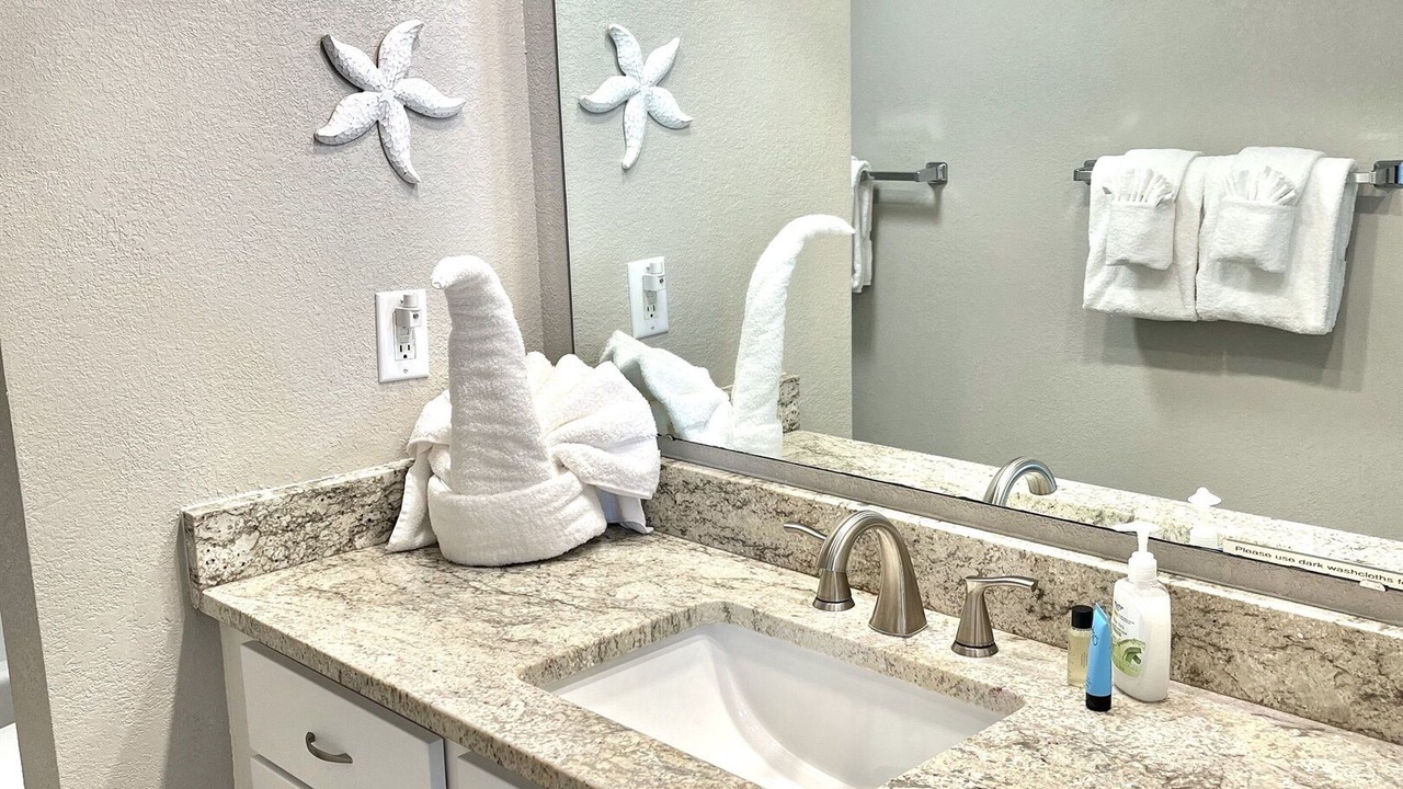 Photo of Bathroom in Arcadian Shores