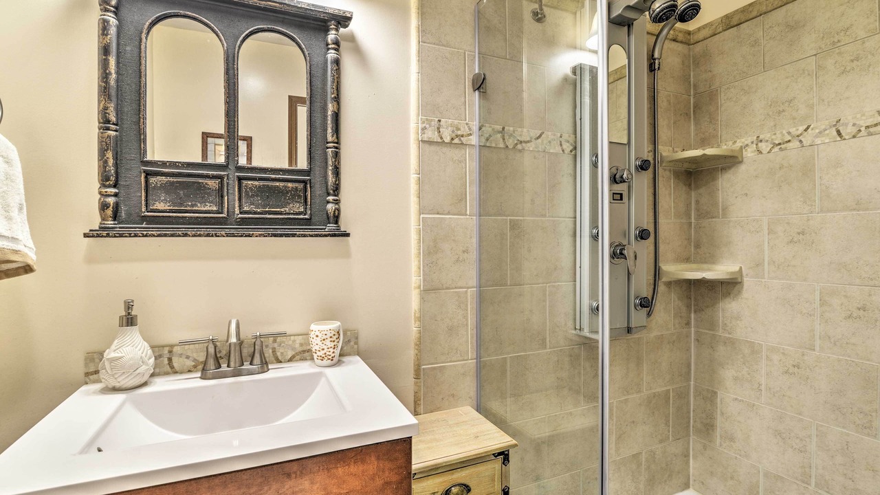 Photo of Bathroom in Garden City