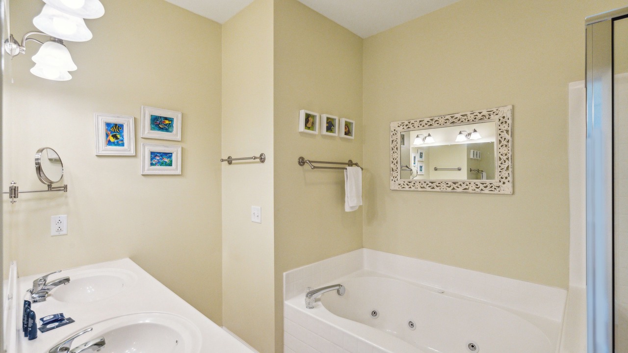 Photo of Bathroom in Waters Edge