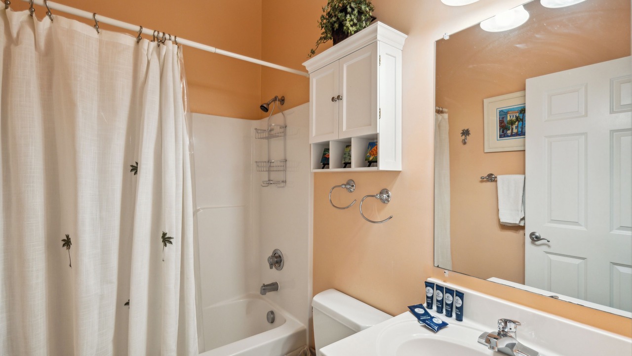 Photo of Bathroom in Waters Edge