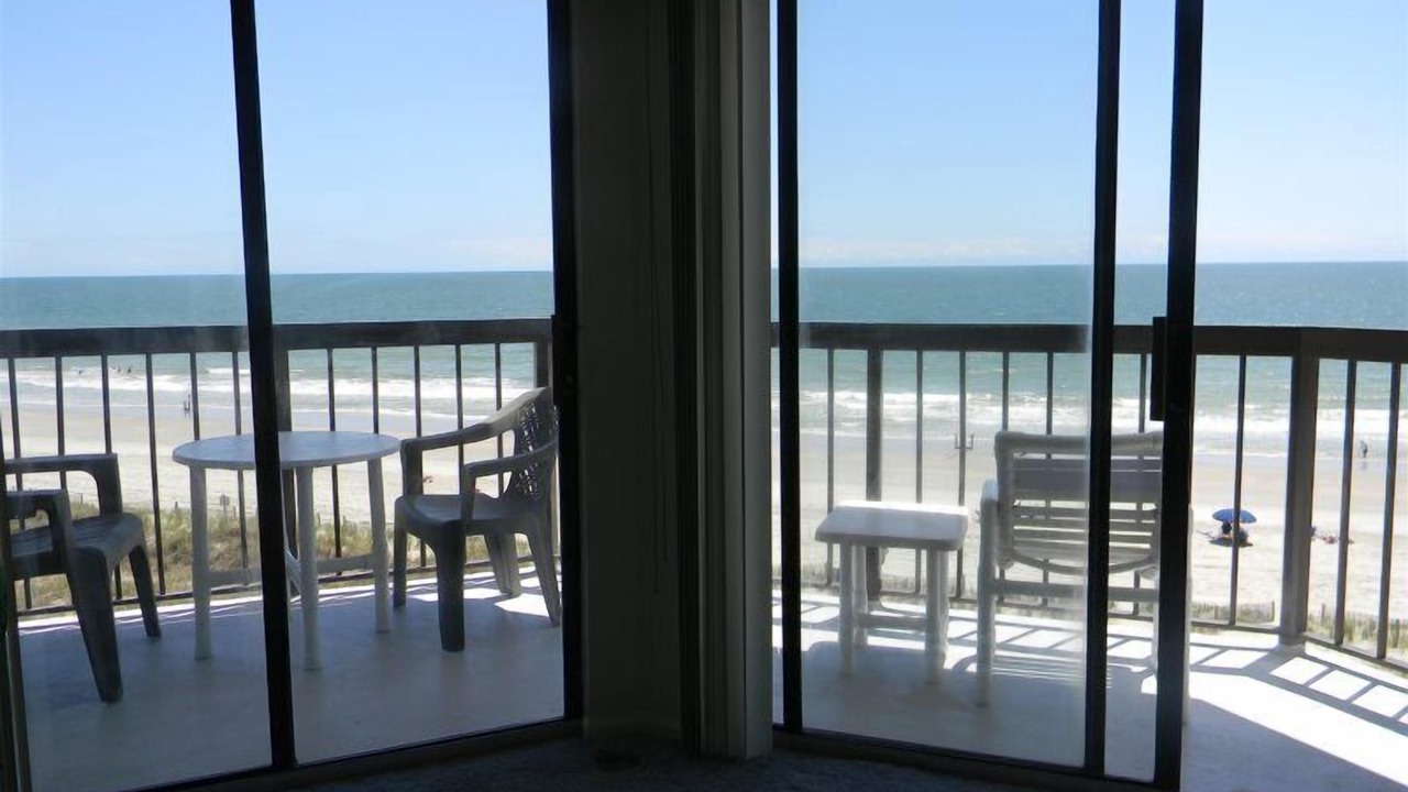 Photo of Patio Balcony in Crescent Beach