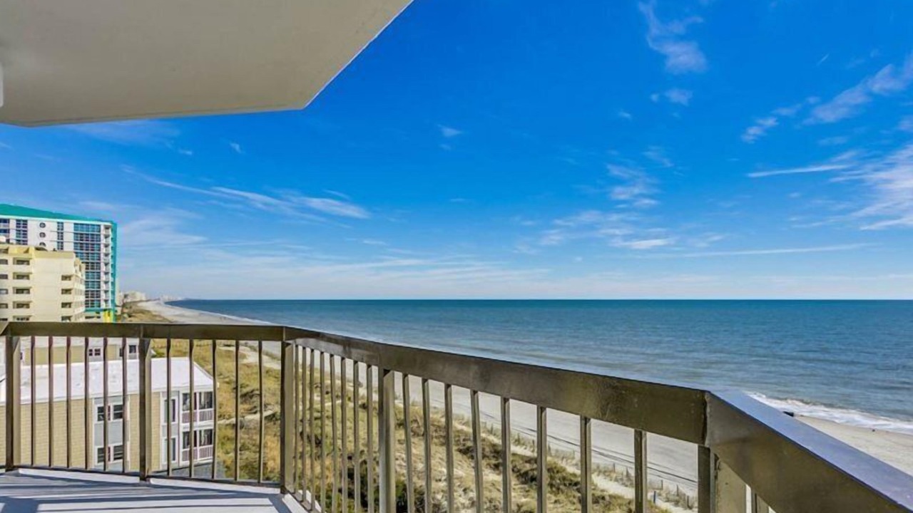 Photo of Patio Balcony in Crescent Beach