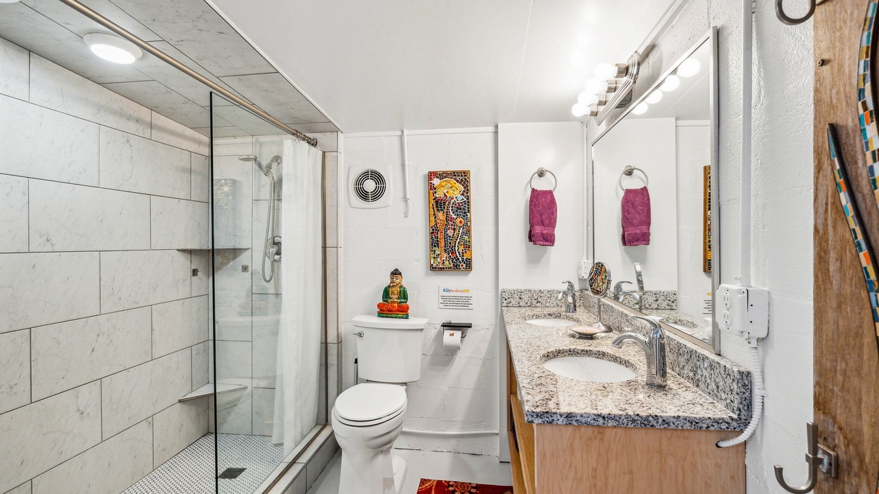 Photo of Bathroom in Sunset Point