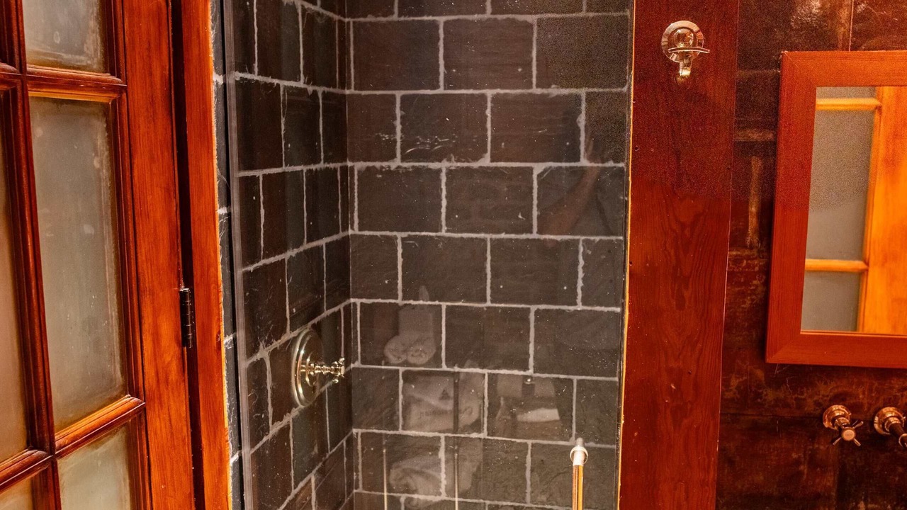 Photo of Bathroom in Cannonborough Elliotborough