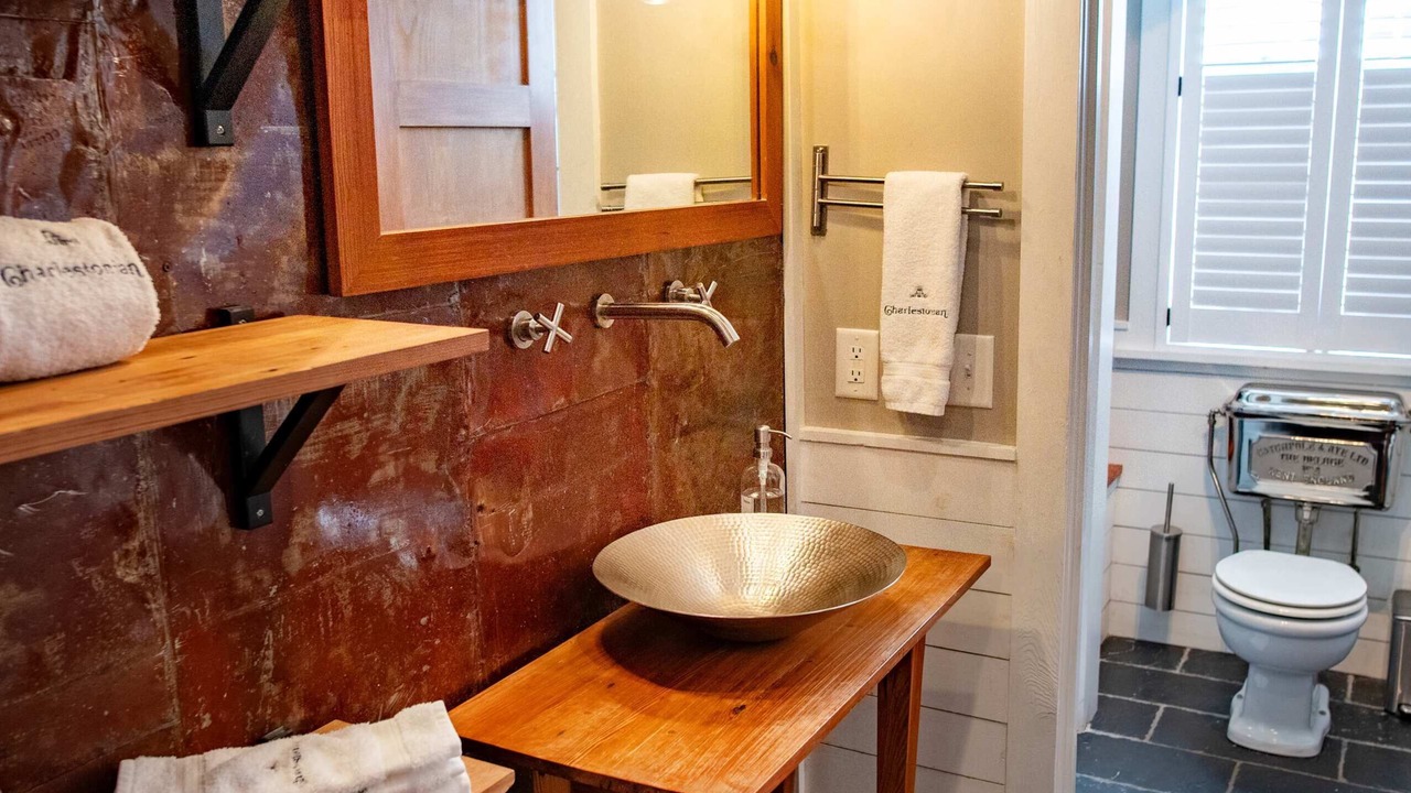 Photo of Bathroom in Cannonborough Elliotborough