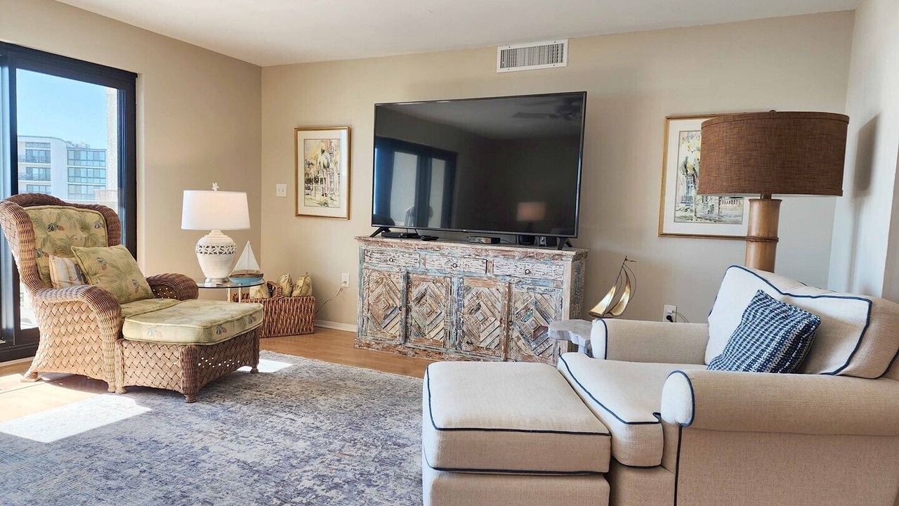 Photo of Livingroom in Litchfield by the Sea