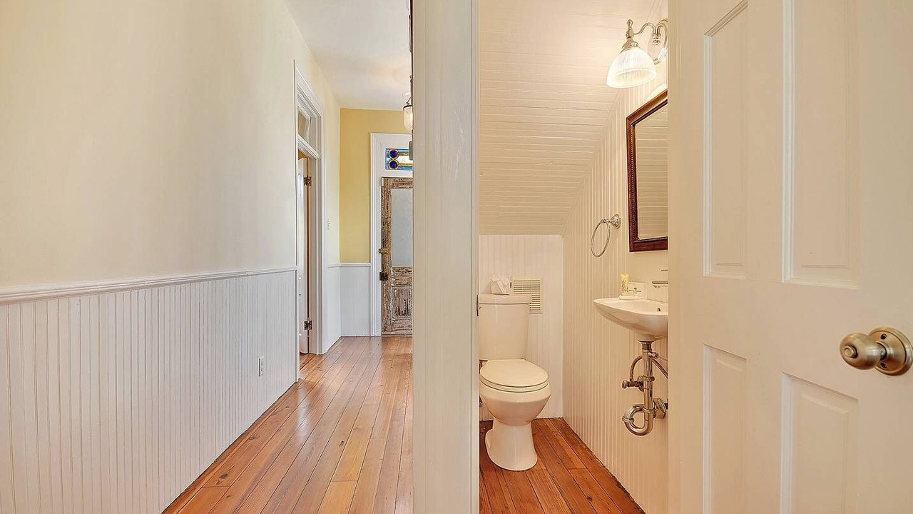 Photo of Bathroom in Cannonborough Elliotborough