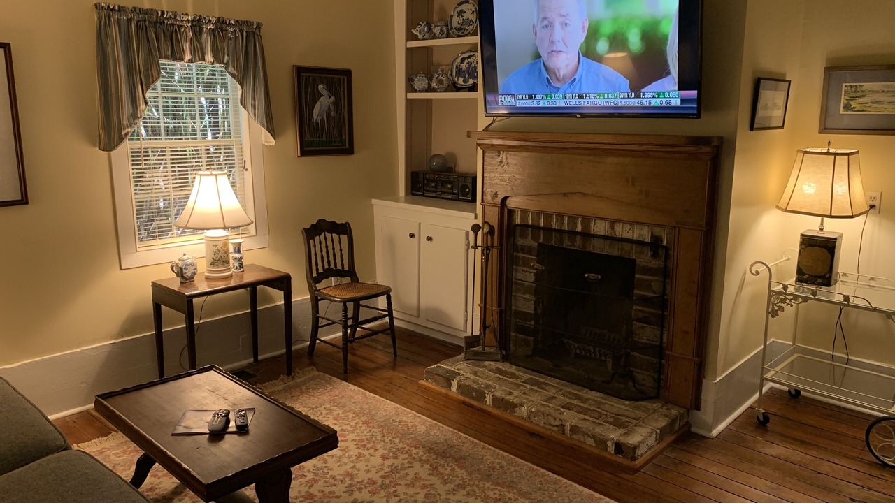Photo of Livingroom in The Point