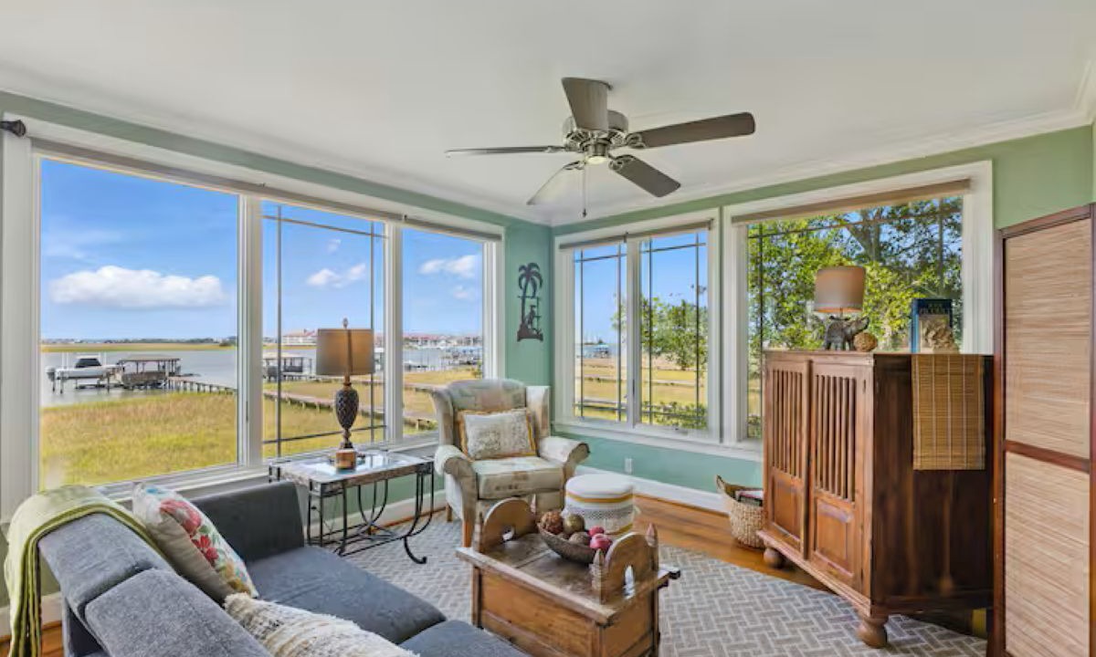 Photo of Livingroom in Sunset Point