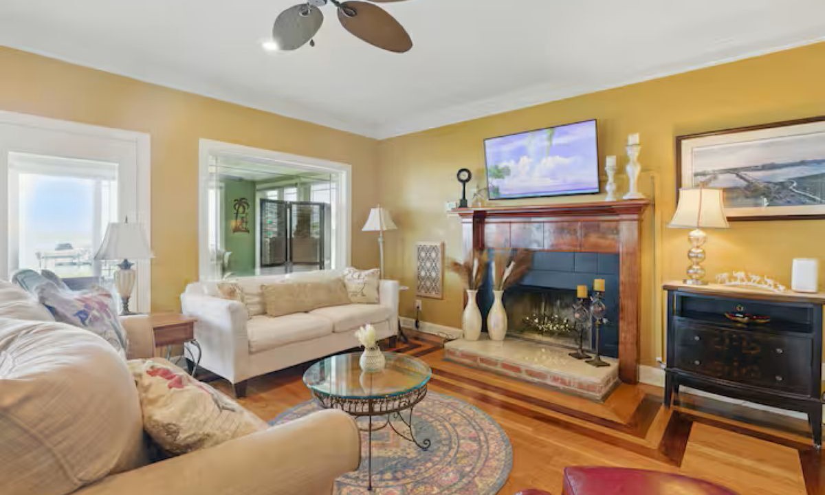 Photo of Livingroom in Sunset Point