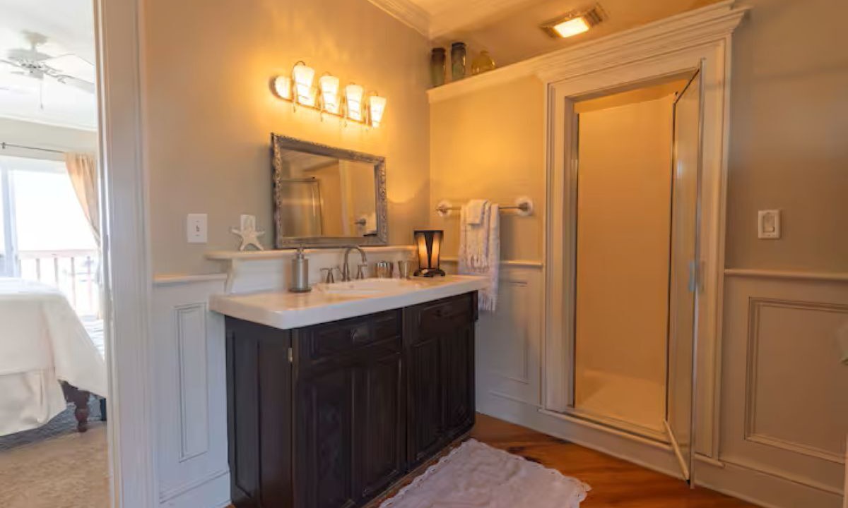 Photo of Bathroom in Sunset Point
