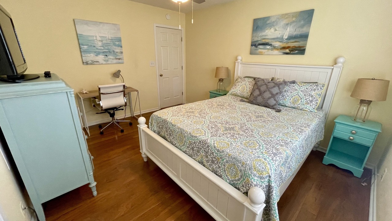 Photo of Bedroom in Surfside Beach