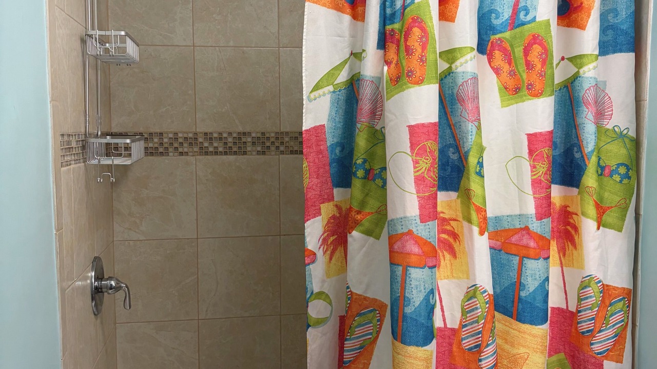 Photo of Bathroom in Folly Field