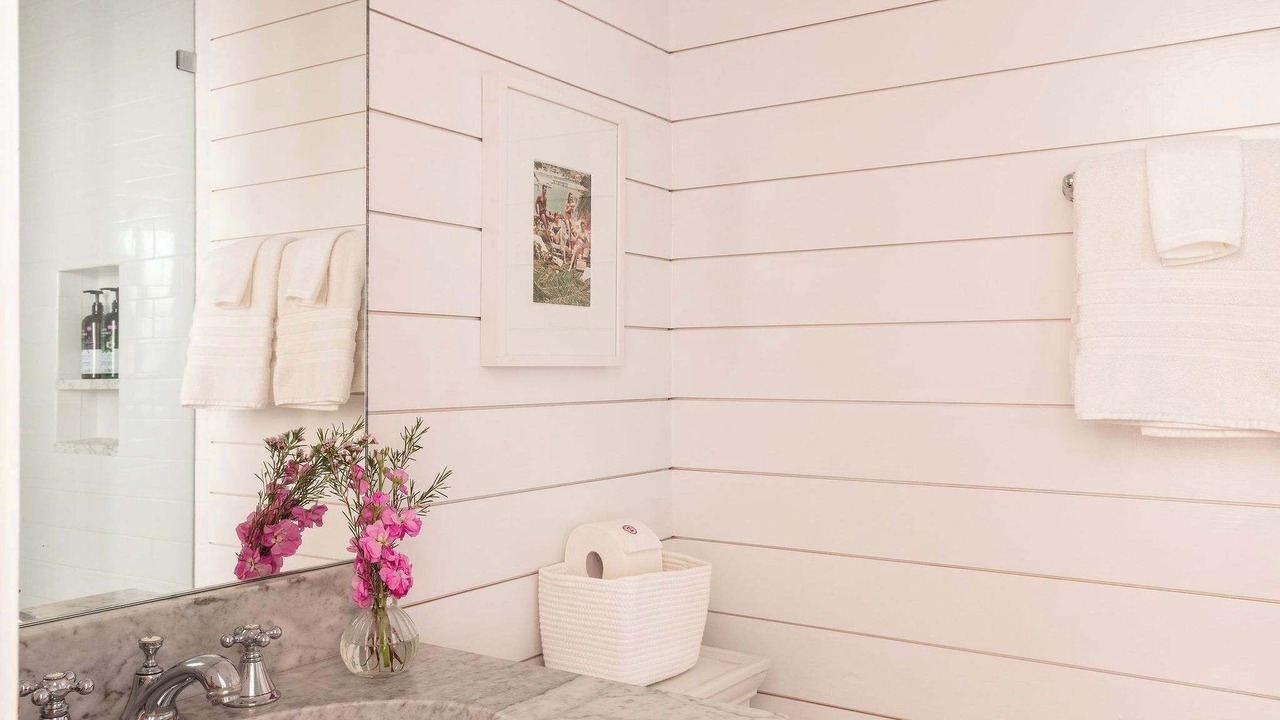 Photo of Bathroom in Cannonborough Elliotborough