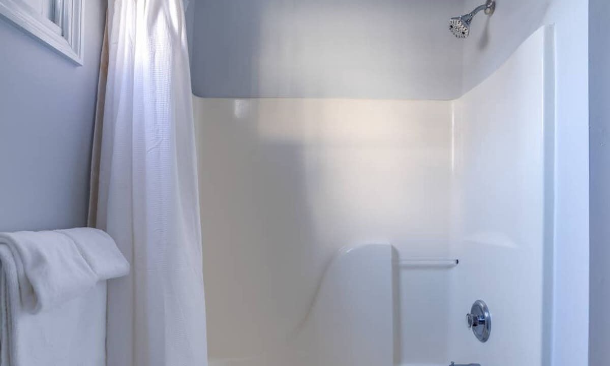 Photo of Bathroom in Cannonborough Elliotborough