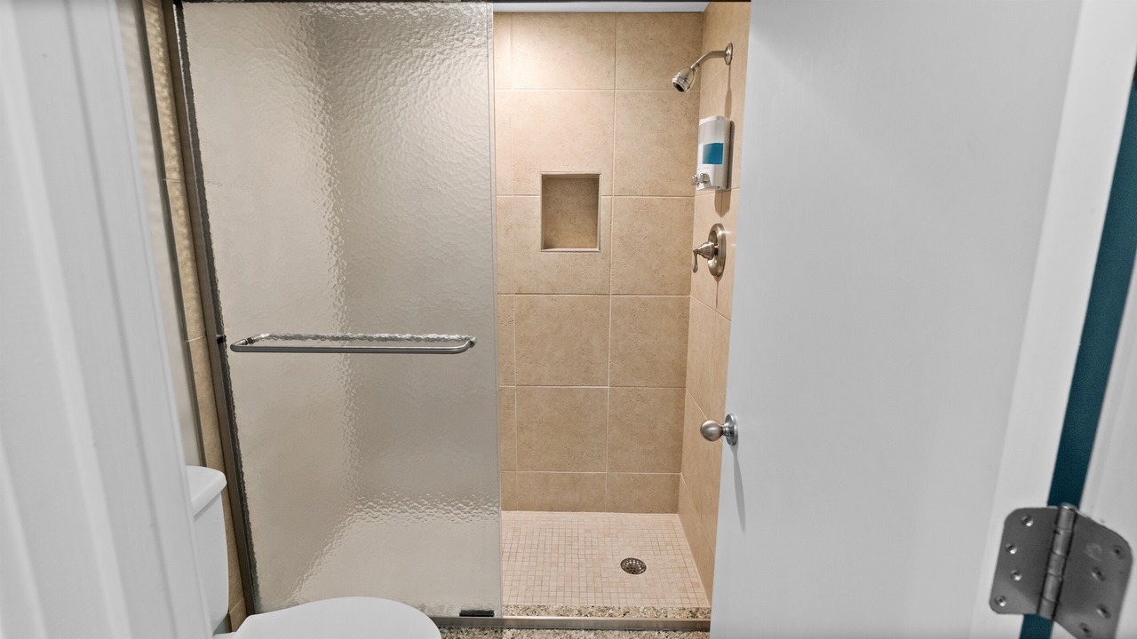 Photo of Bathroom in Arcadian Shores