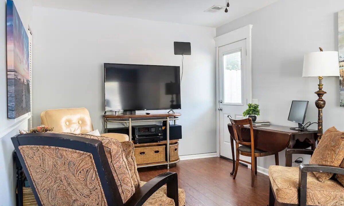Photo of Livingroom in Mount Pleasant