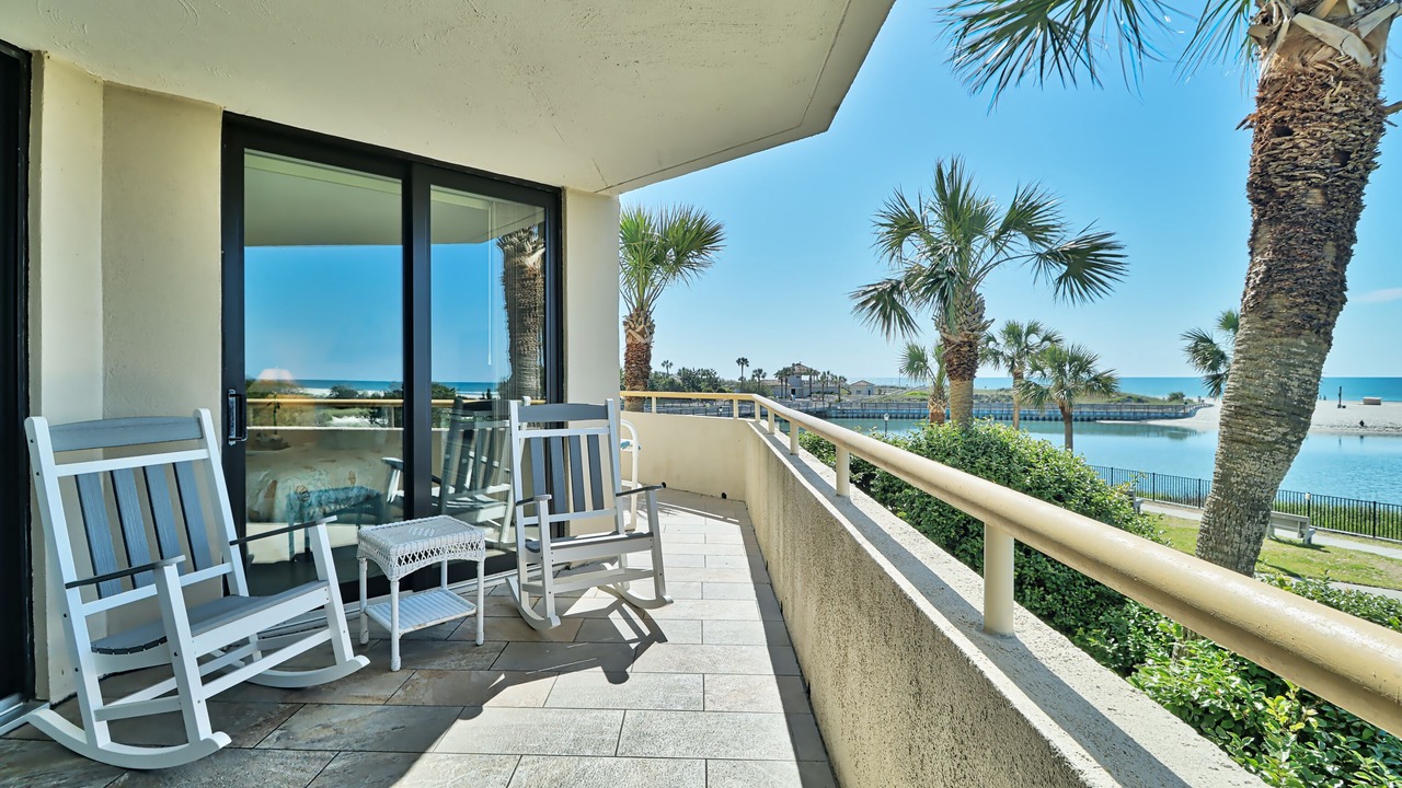 Photo of Patio Balcony in Briarcliffe Acres