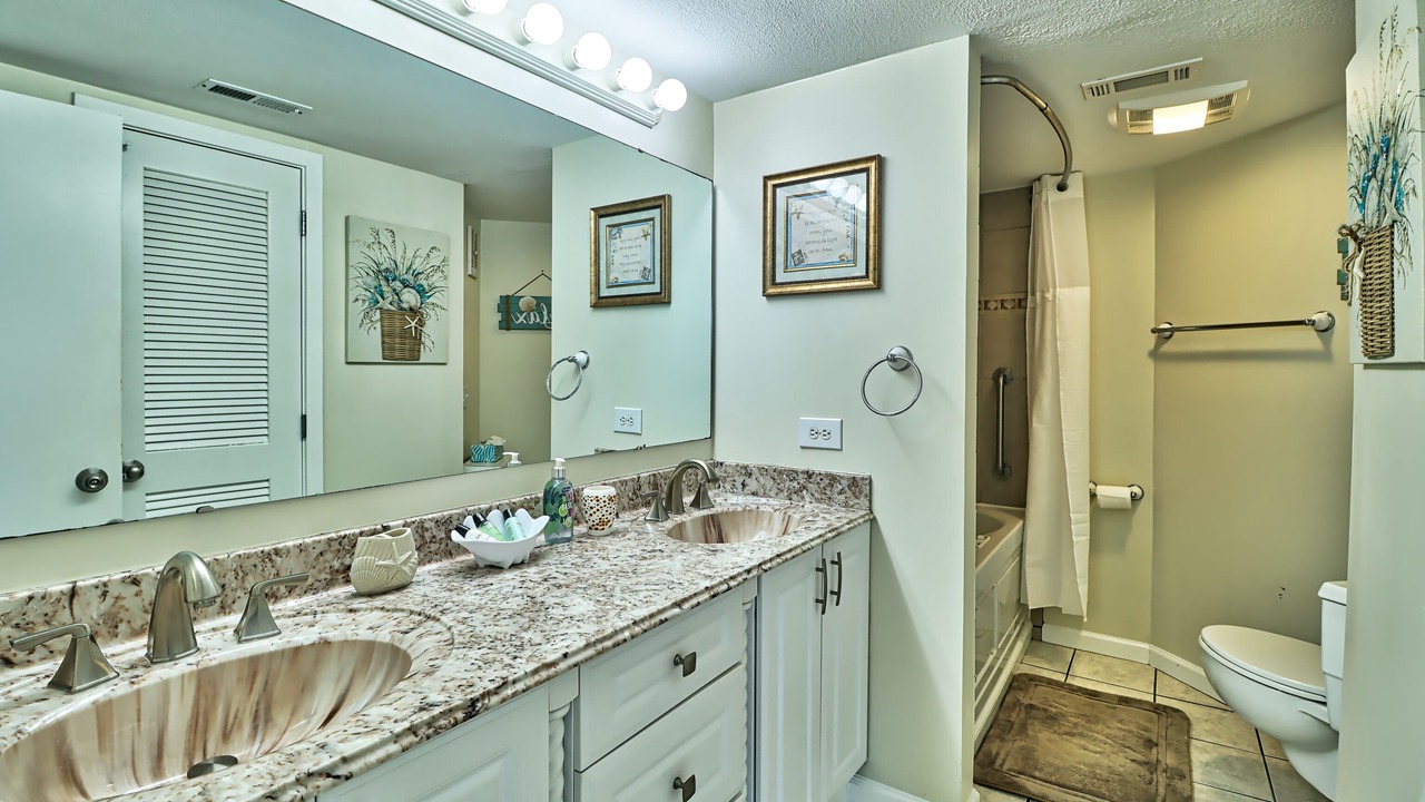 Photo of Bathroom in Briarcliffe Acres