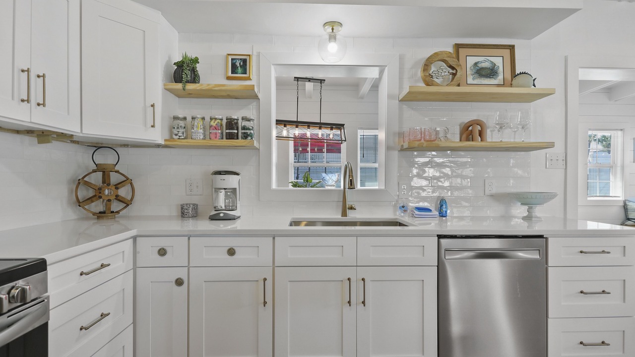 Photo of Kitchen in Savannah Beach