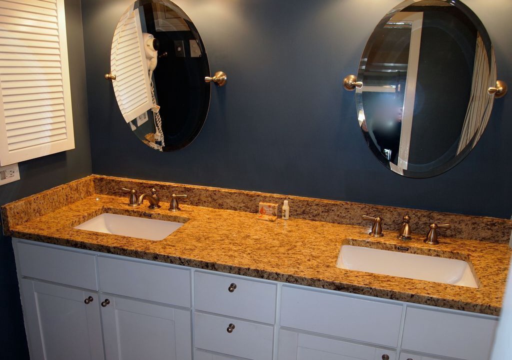 Photo of Bathroom in Shelter Cove