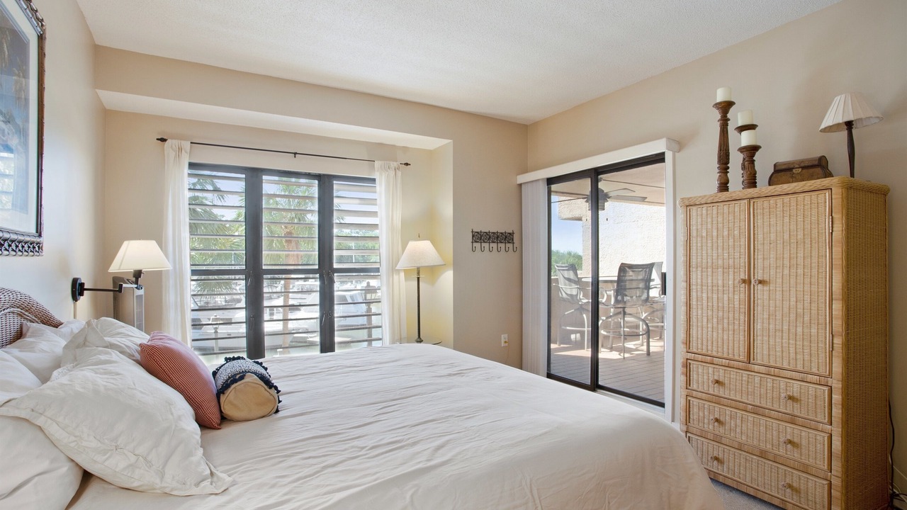 Photo of Bedroom in Shelter Cove