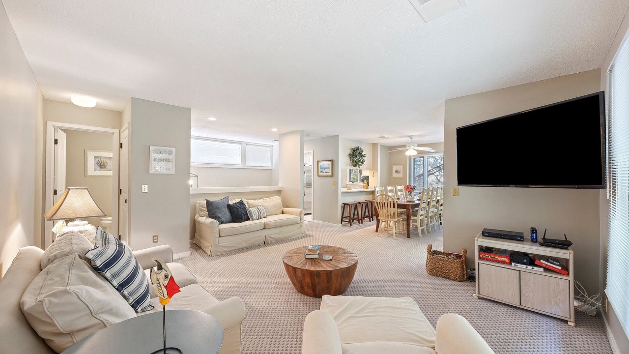Photo of Livingroom in West Beach Village