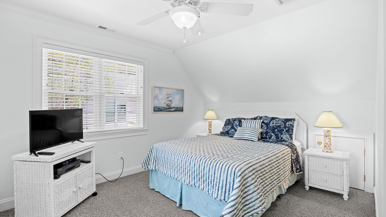 Photo of Bedroom in North Litchfield Beach