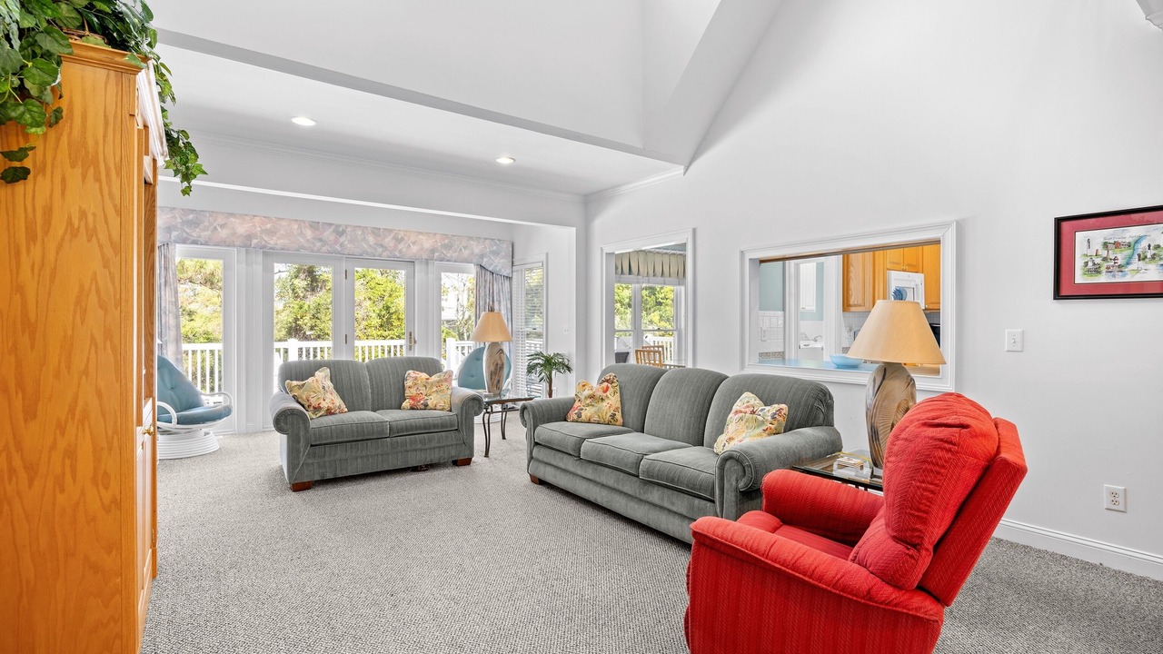 Photo of Livingroom in North Litchfield Beach