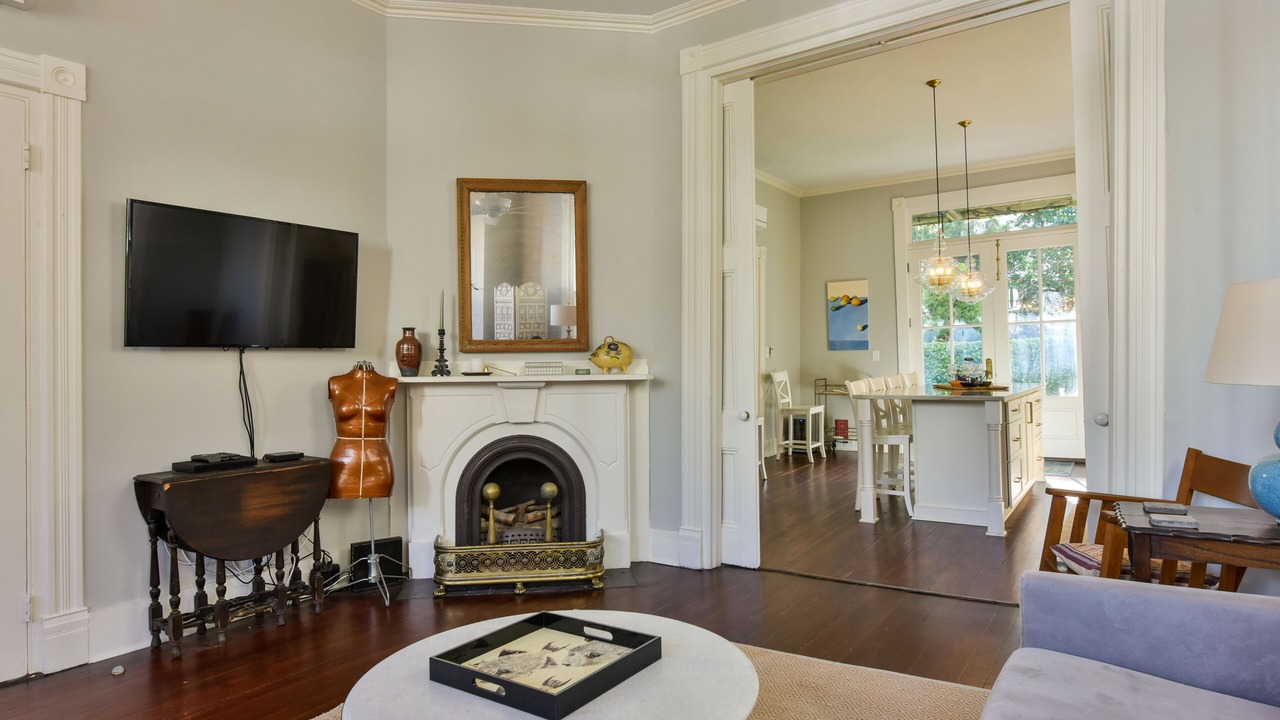Photo of Livingroom in South of Broad