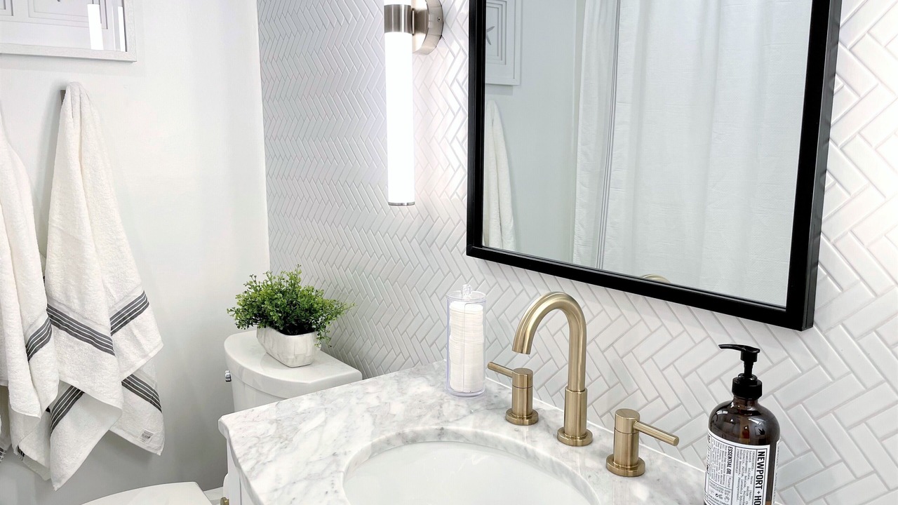 Photo of Bathroom in Harborgate Shores
