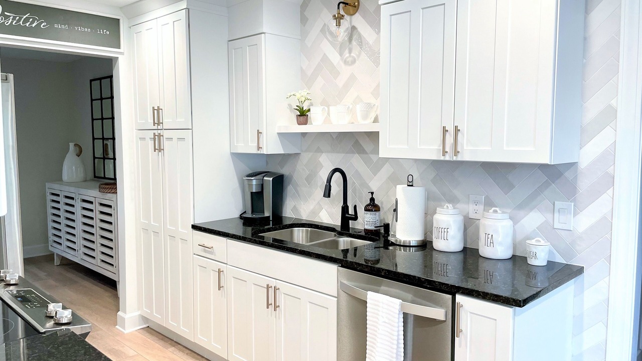 Photo of Kitchen in Harborgate Shores