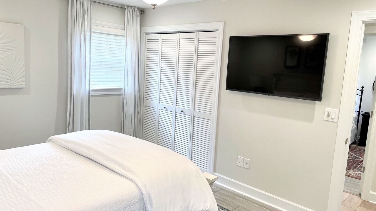 Photo of Bedroom in Harborgate Shores