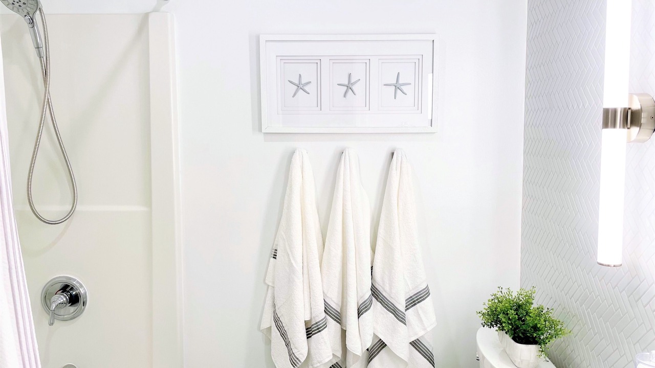 Photo of Bathroom in Harborgate Shores